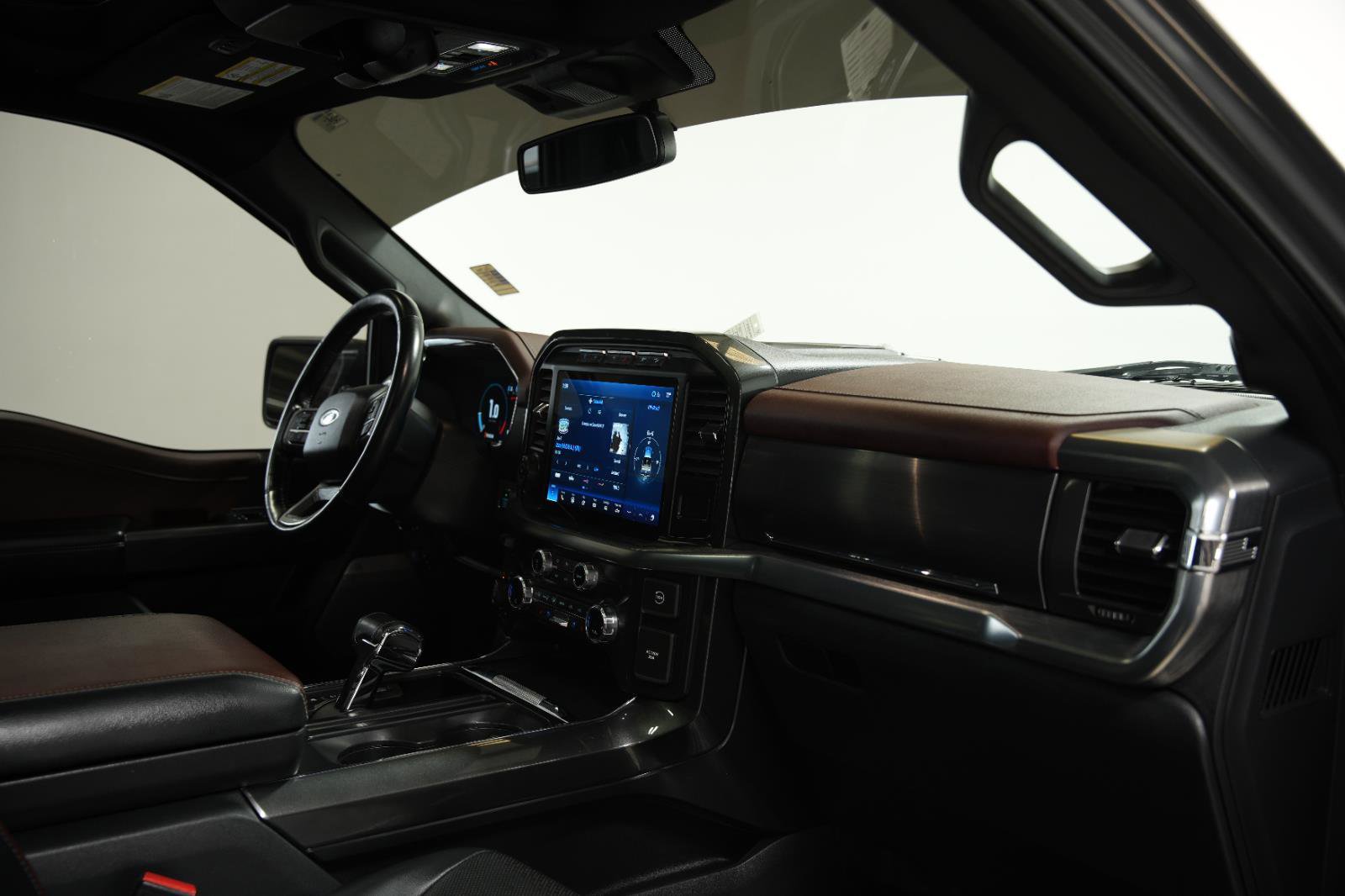 Used 2021 Ford F150 Lariat w/ Max Trailer Tow Package image 15