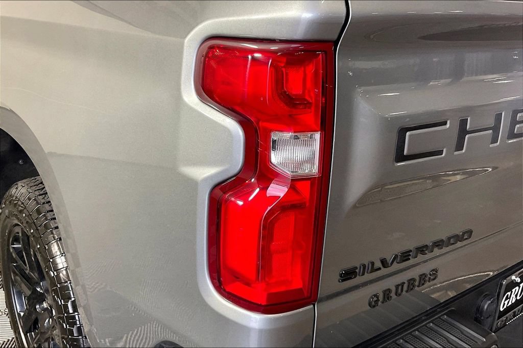Used 2023 Chevrolet Silverado 1500 RST AWD/4WD image 39
