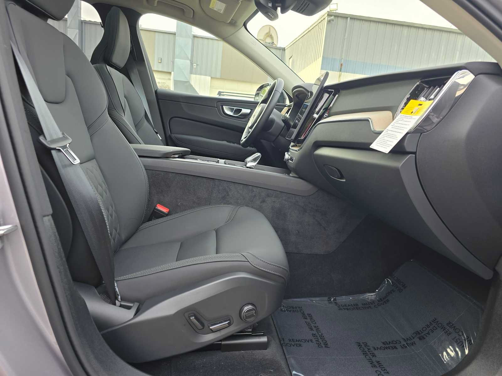Used 2026 Volvo XC60 B5 Plus w/ Protection Package Premier AWD/4WD image 10