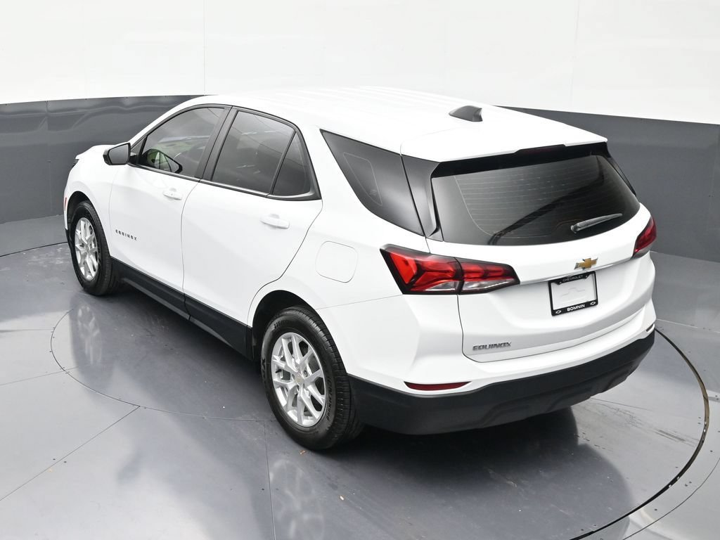 Used 2022 Chevrolet Equinox LS FWD image 14