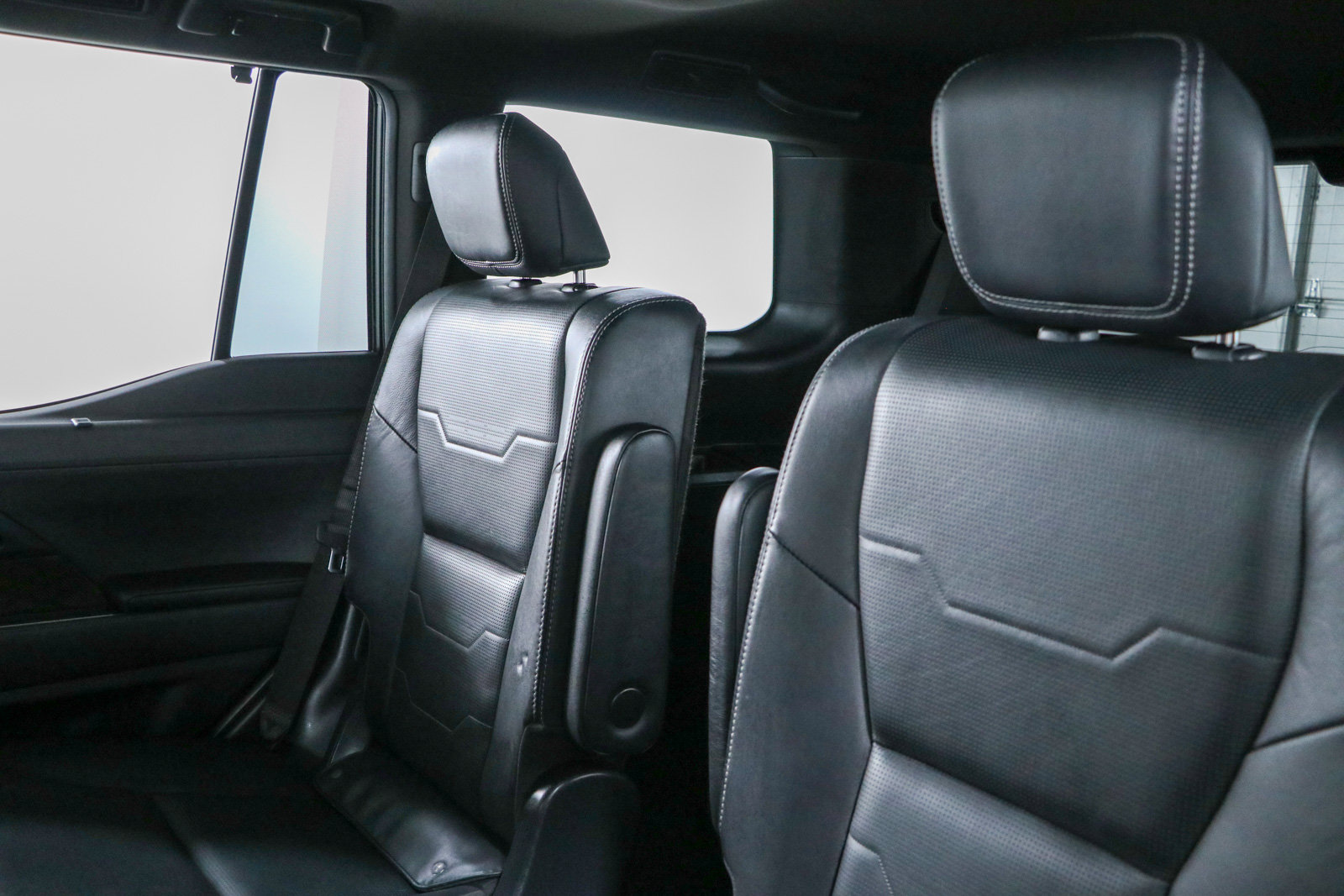 Used 2025 Lexus GX 550 w/ Accessory Package (2T) AWD/4WD image 28