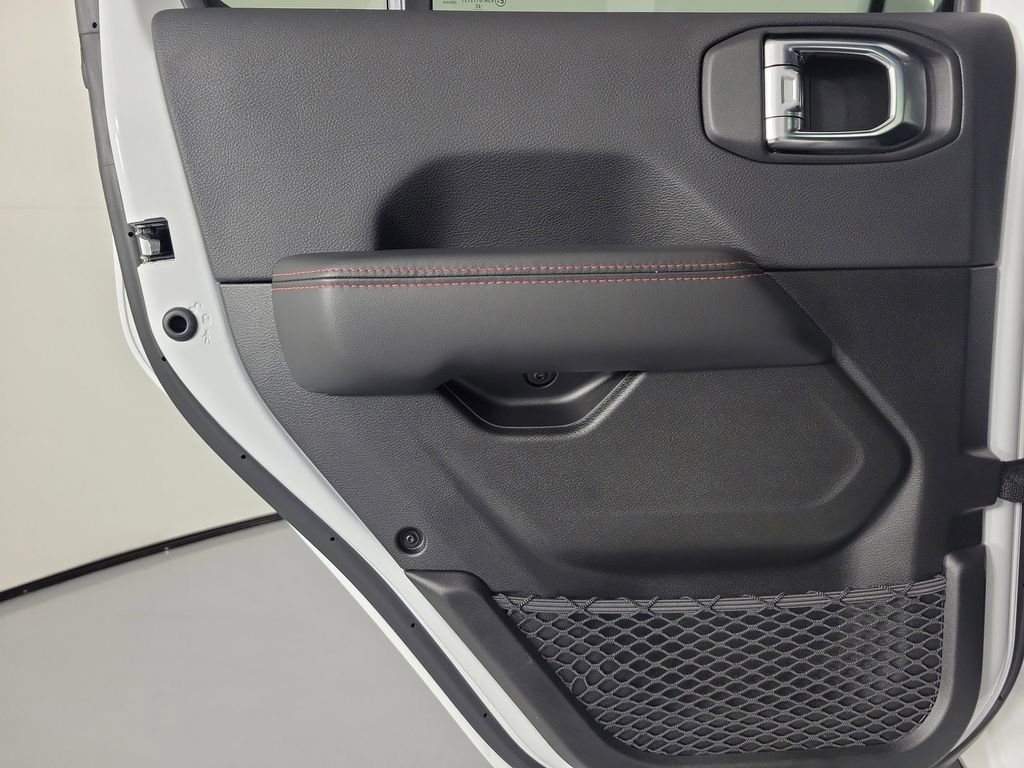 Used 2025 Jeep Gladiator Rubicon image 11