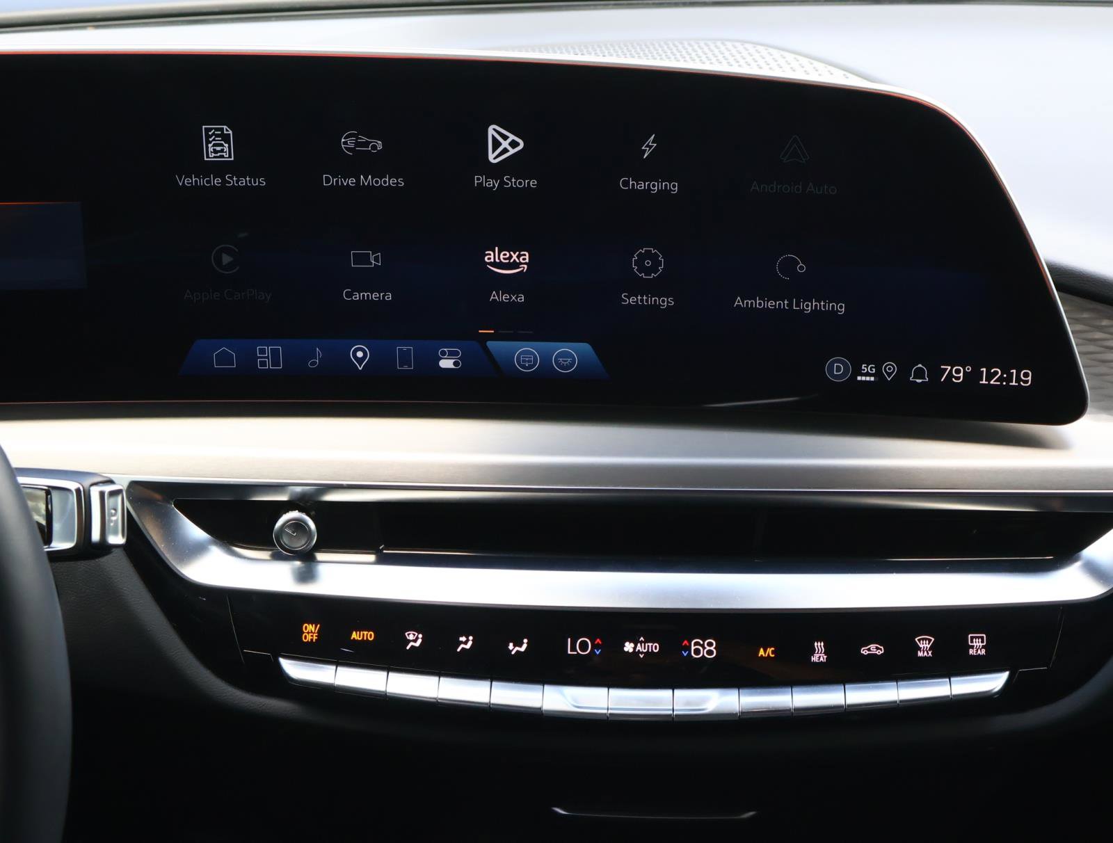 Used 2025 Cadillac Lyriq Luxury w/ LPO, Floor Liner Package RWD image 14