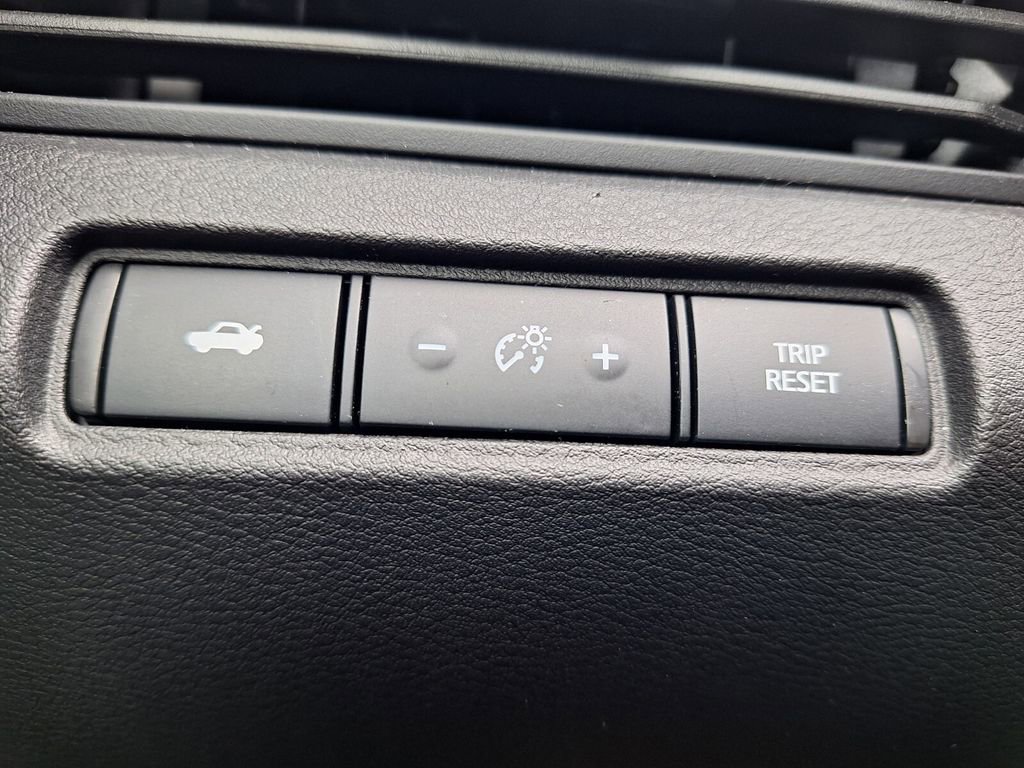 Used 2025 Nissan Altima 2.5 SR image 12