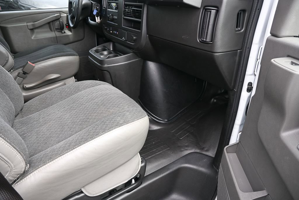 Used 2024 Chevrolet Express 2500 w/ Driver Convenience Package image 17