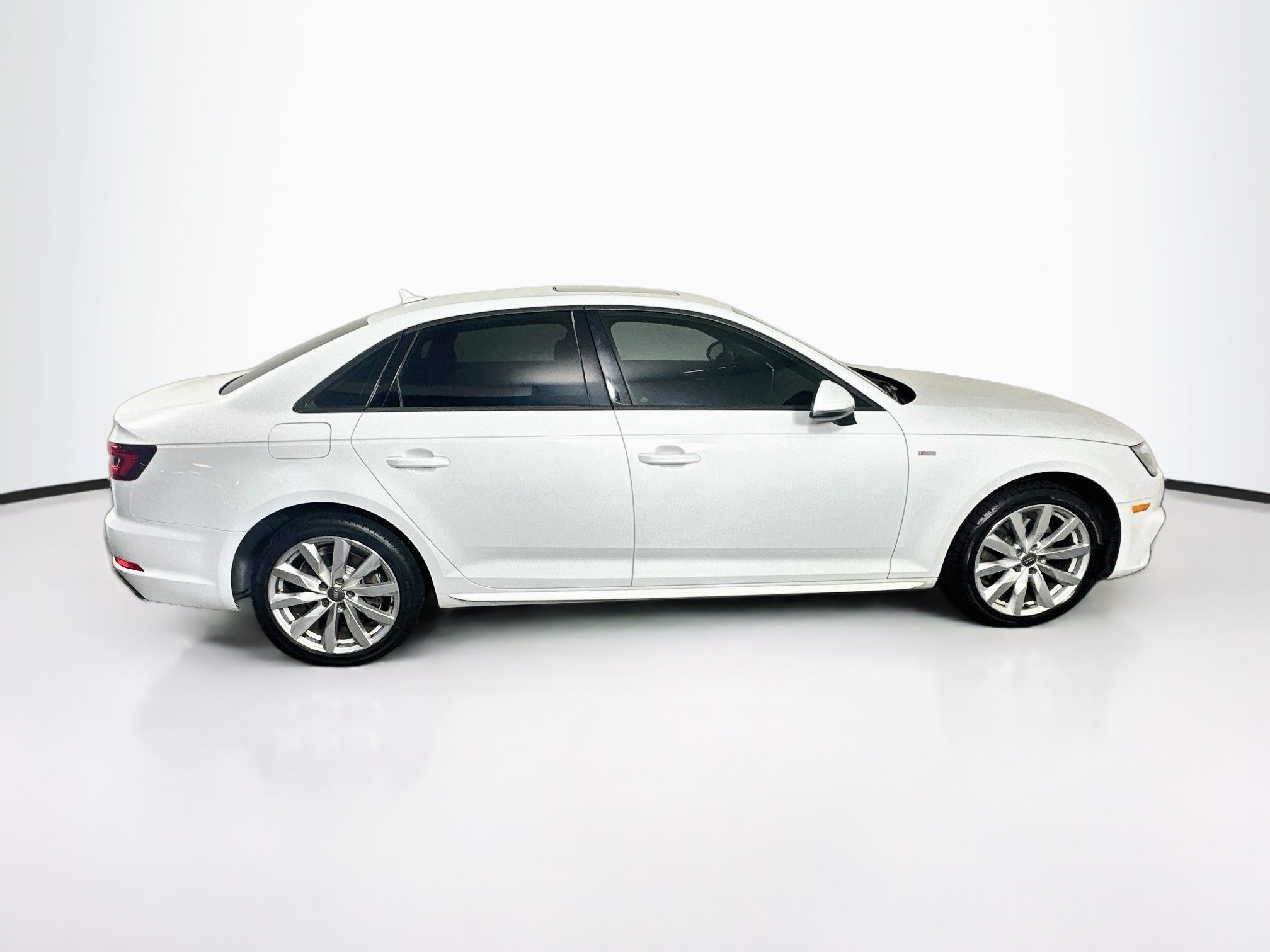 Used 2018 Audi A4 2.0T Ultra Premium w/ 18" Wheel Package FWD image 10