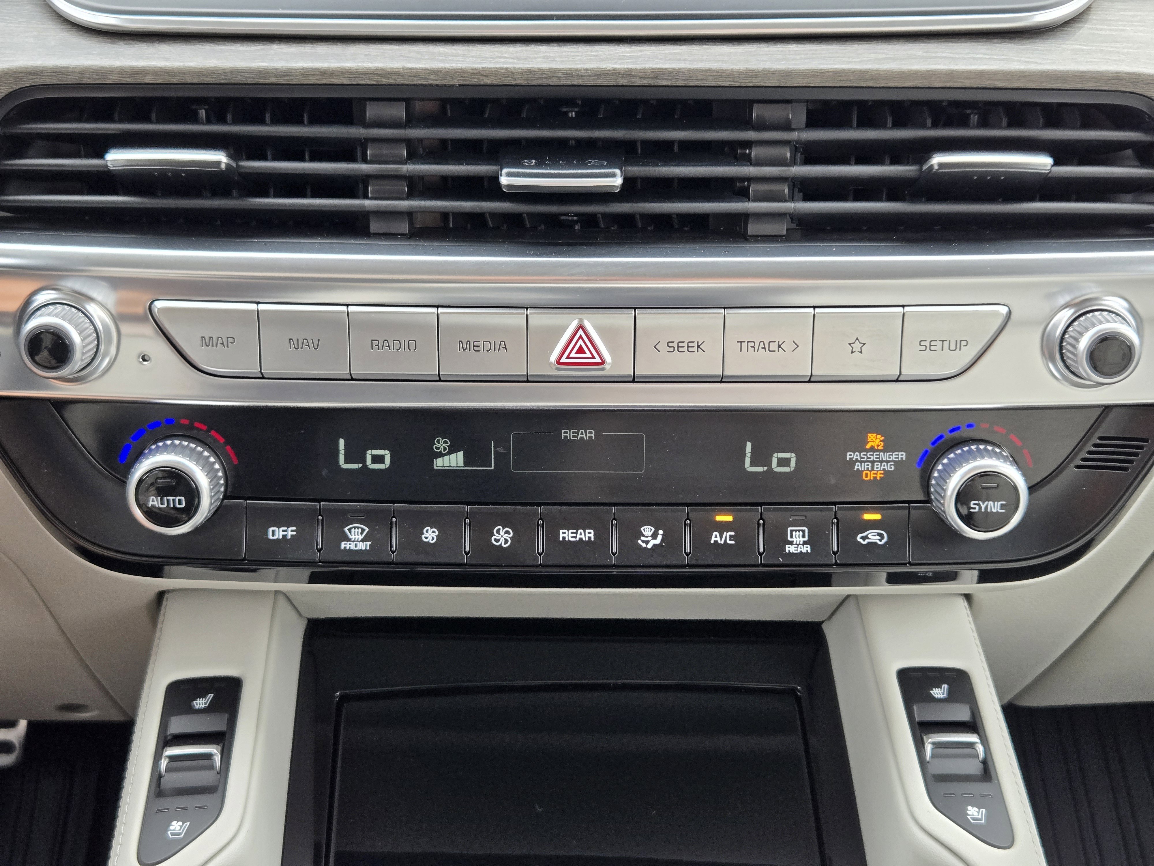 Used 2022 Kia Telluride SX w/ Towing Package image 23