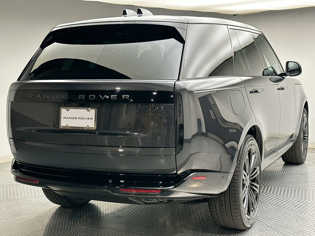 New 2027 Land Rover Range Rover SE AWD/4WD image 3