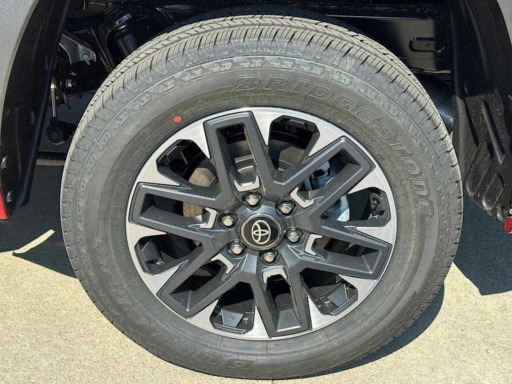 New 2026 Toyota Tundra Limited AWD/4WD image 16