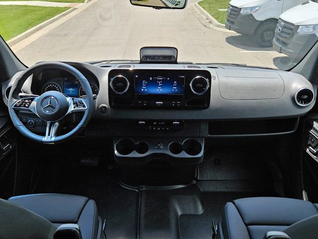 New 2025 Mercedes-Benz Sprinter 2500 image 13