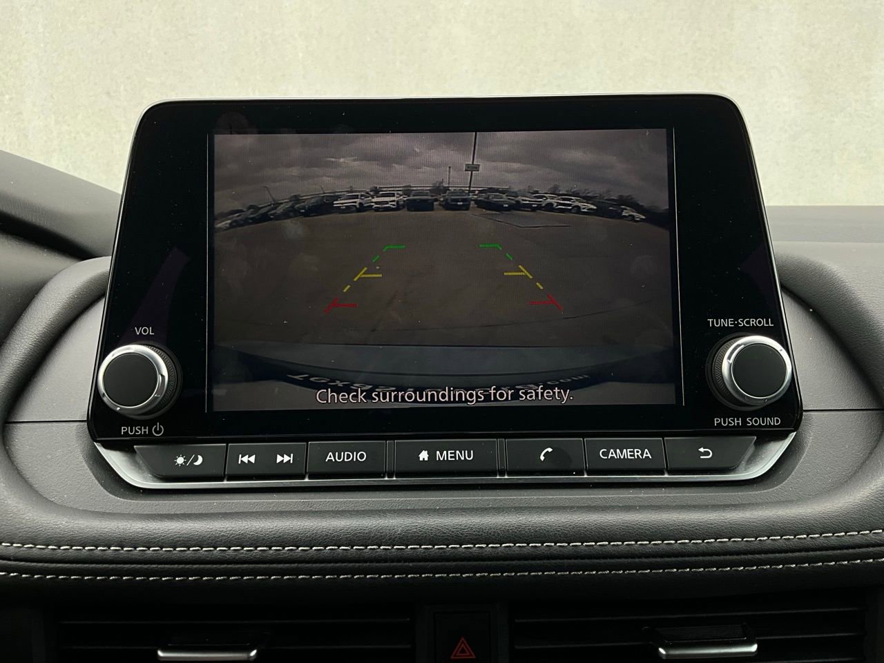 Used 2025 Nissan Rogue SV image 31