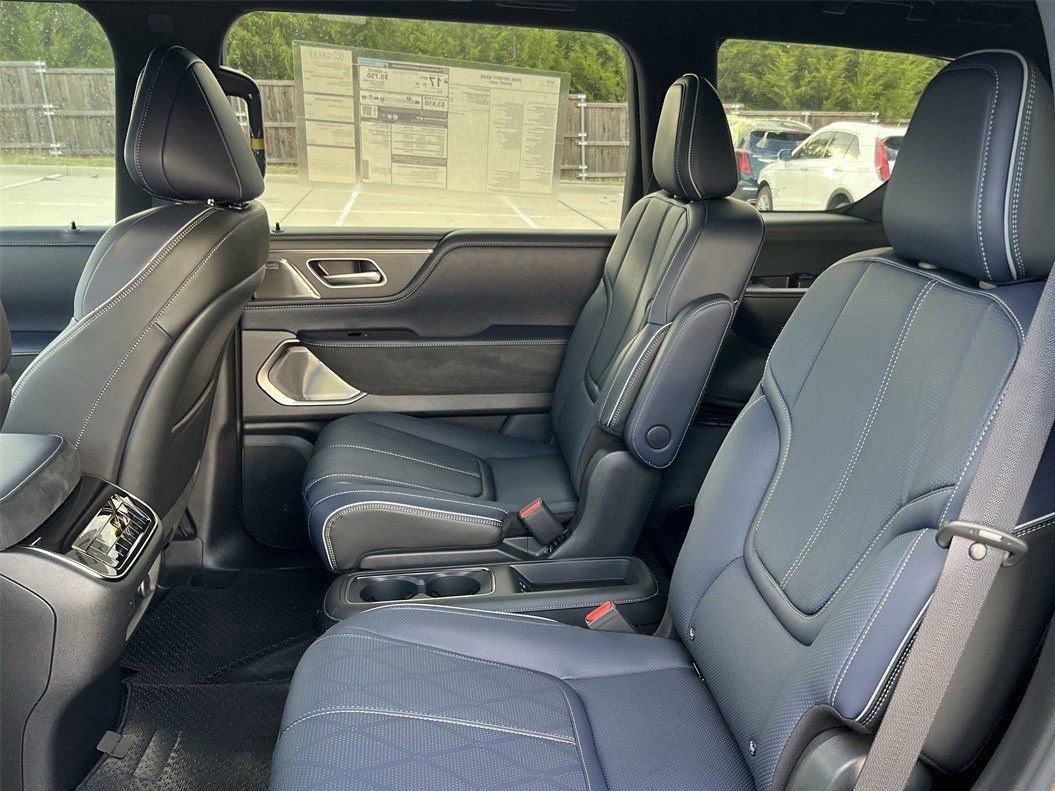 New 2026 INFINITI QX80 4WD w/ Sport Exterior Package image 27