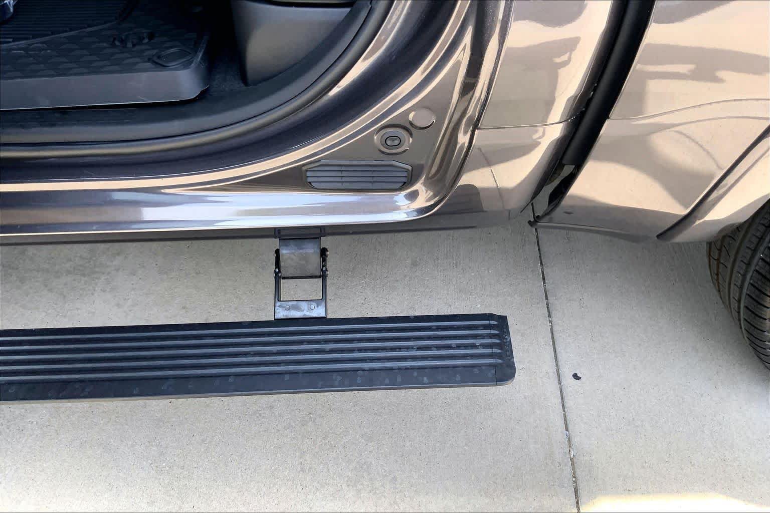 New 2026 RAM 1500 Laramie w/ Night Edition AWD/4WD image 17