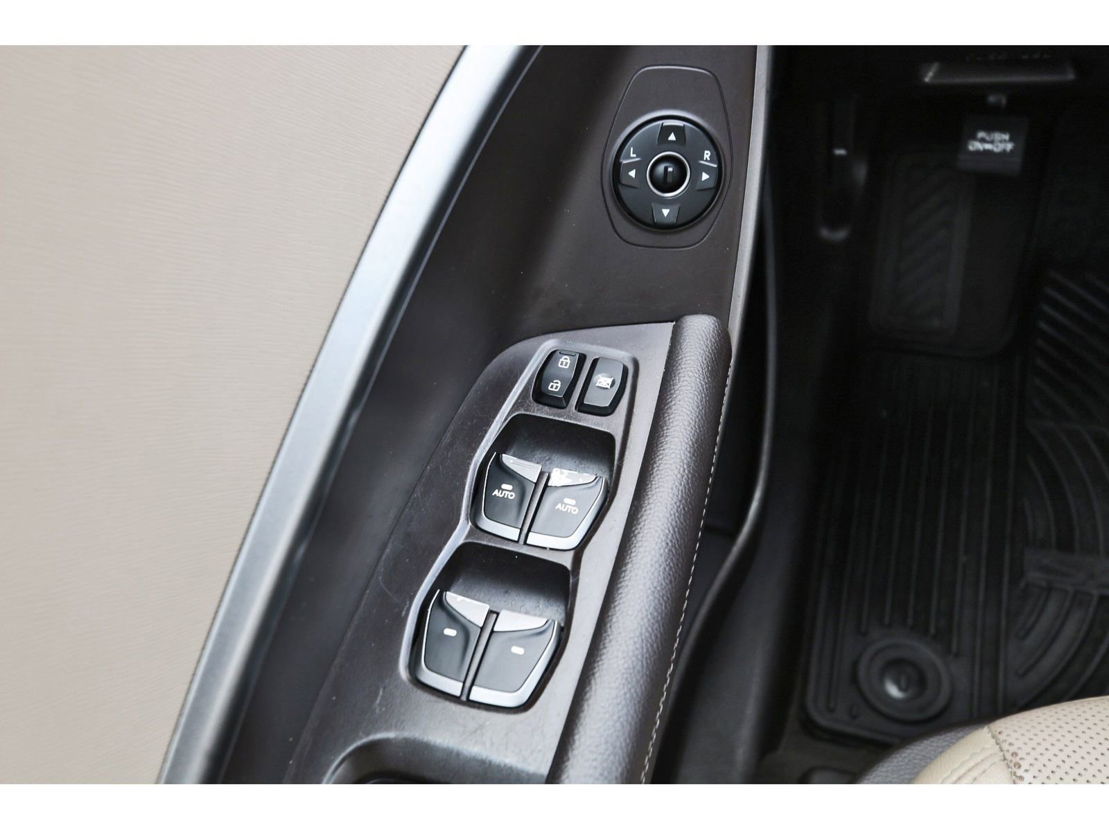 Used 2017 Hyundai Santa Fe Sport image 25