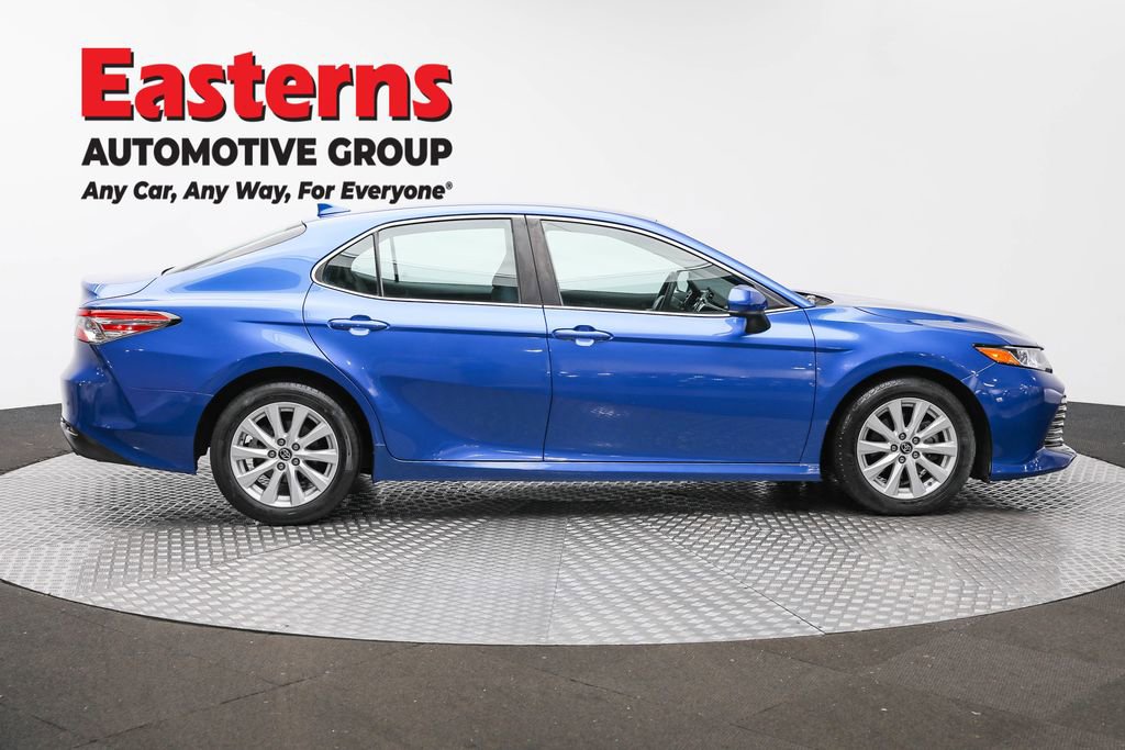 Used 2019 Toyota Camry LE image 4