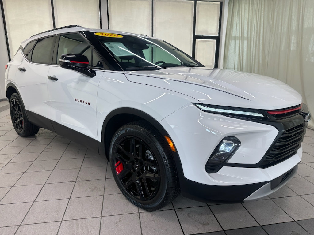 Certified 2024 Chevrolet Blazer LT w/ Redline Edition FWD image 2