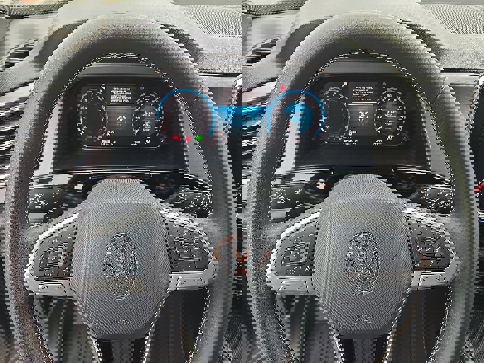 Used 2024 Volkswagen Atlas Cross Sport SE image 19