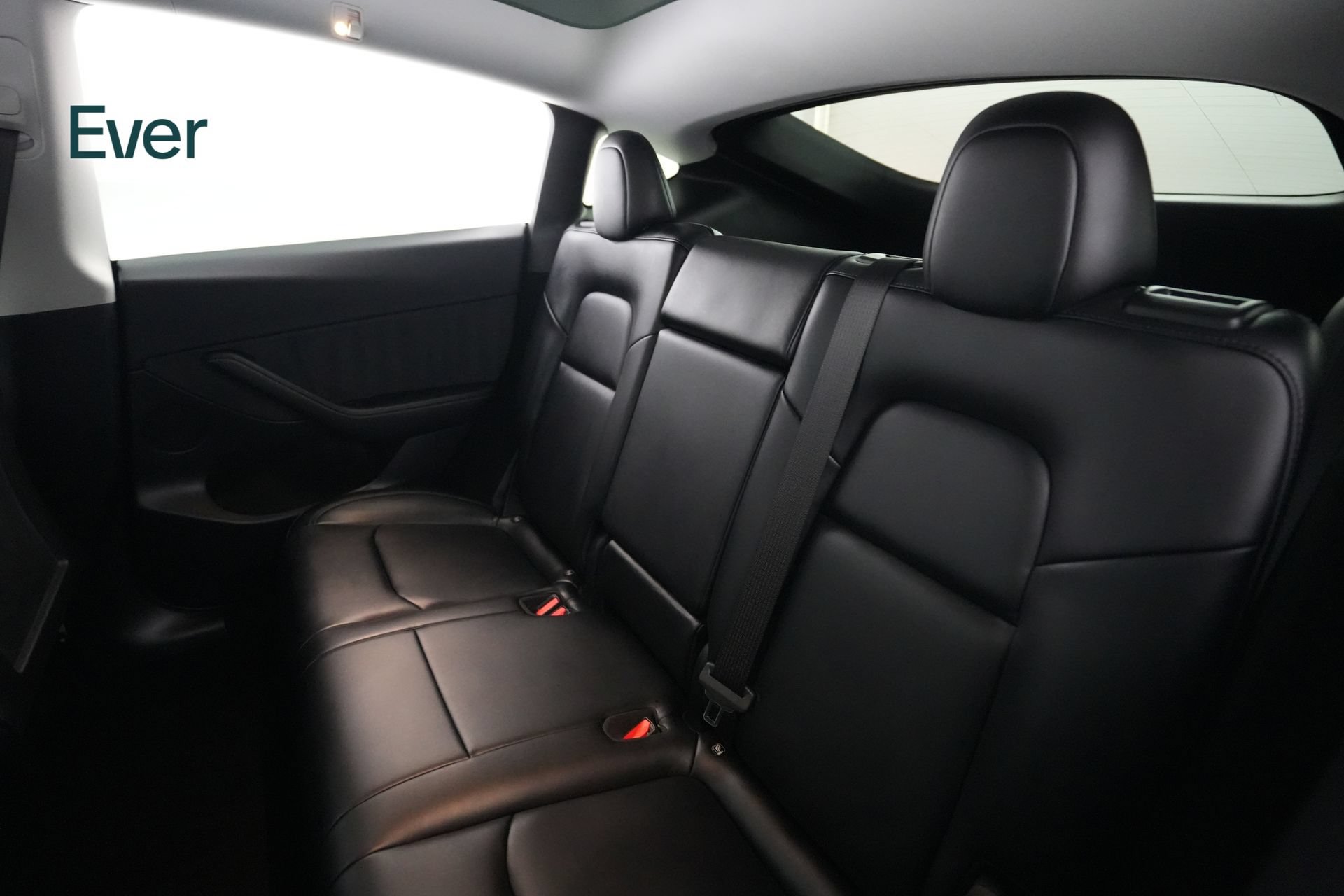 Used 2024 Tesla Model Y 2WD image 24