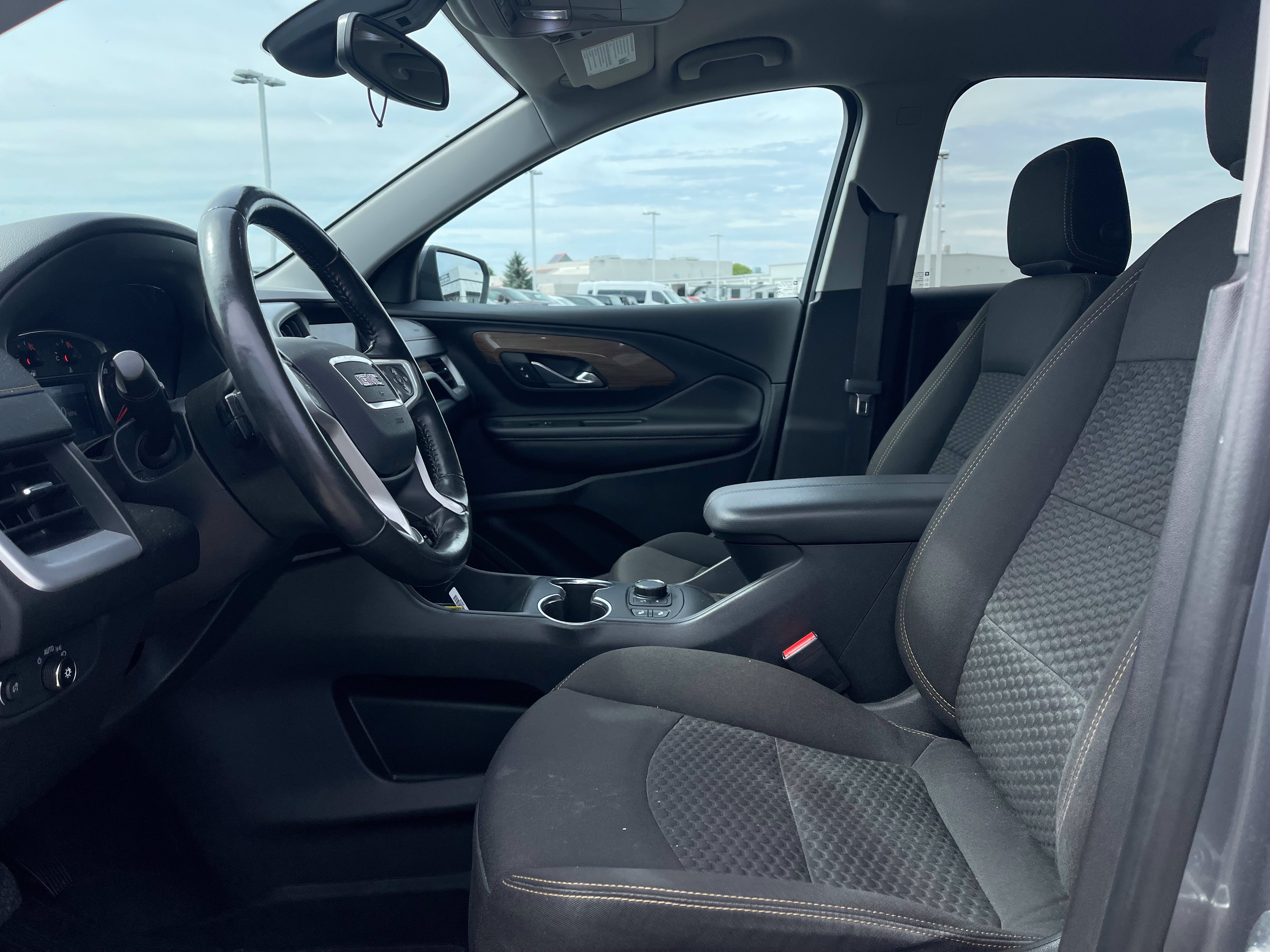 Used 2020 GMC Terrain SLE w/ Driver Convenience Package FWD image 13