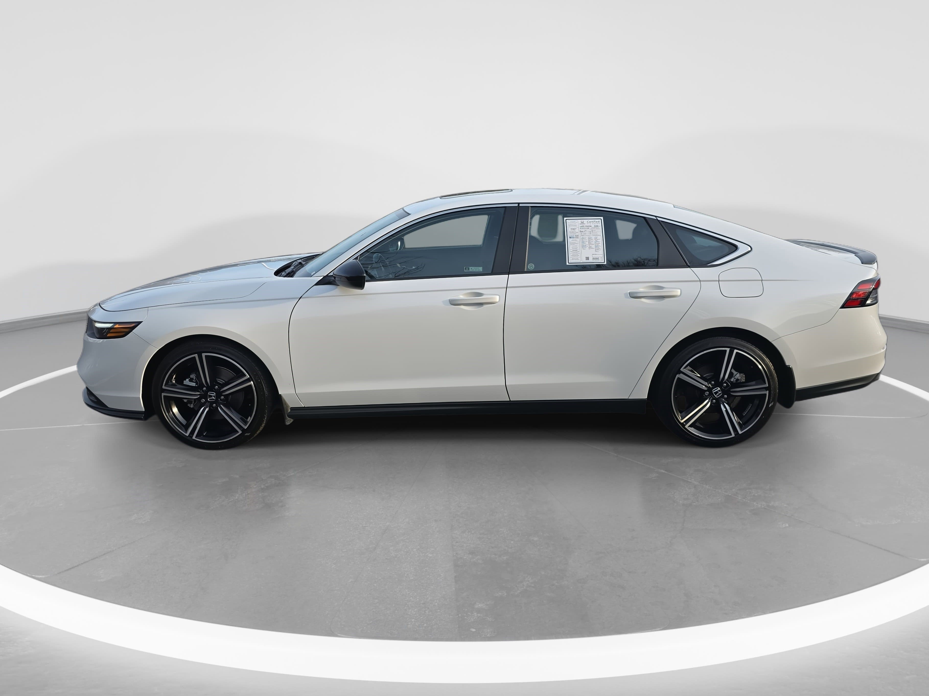 Used 2023 Honda Accord Sport image 8