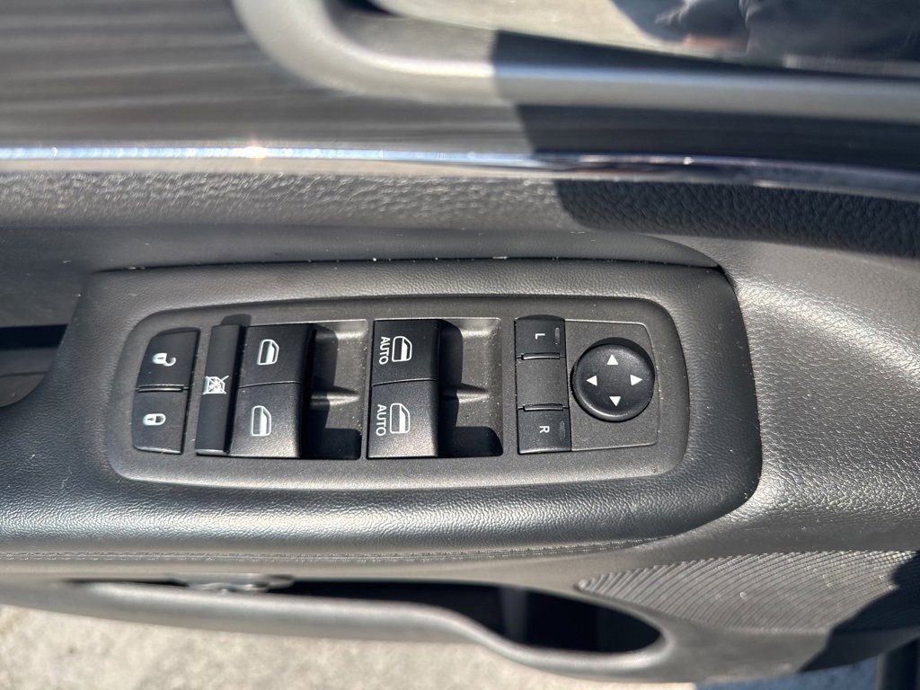 Used 2022 Jeep Grand Cherokee Limited w/ Trailer Tow Group IV image 20