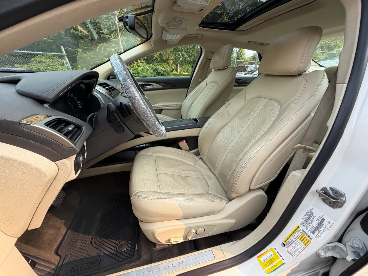 Used 2013 Lincoln MKZ FWD image 18