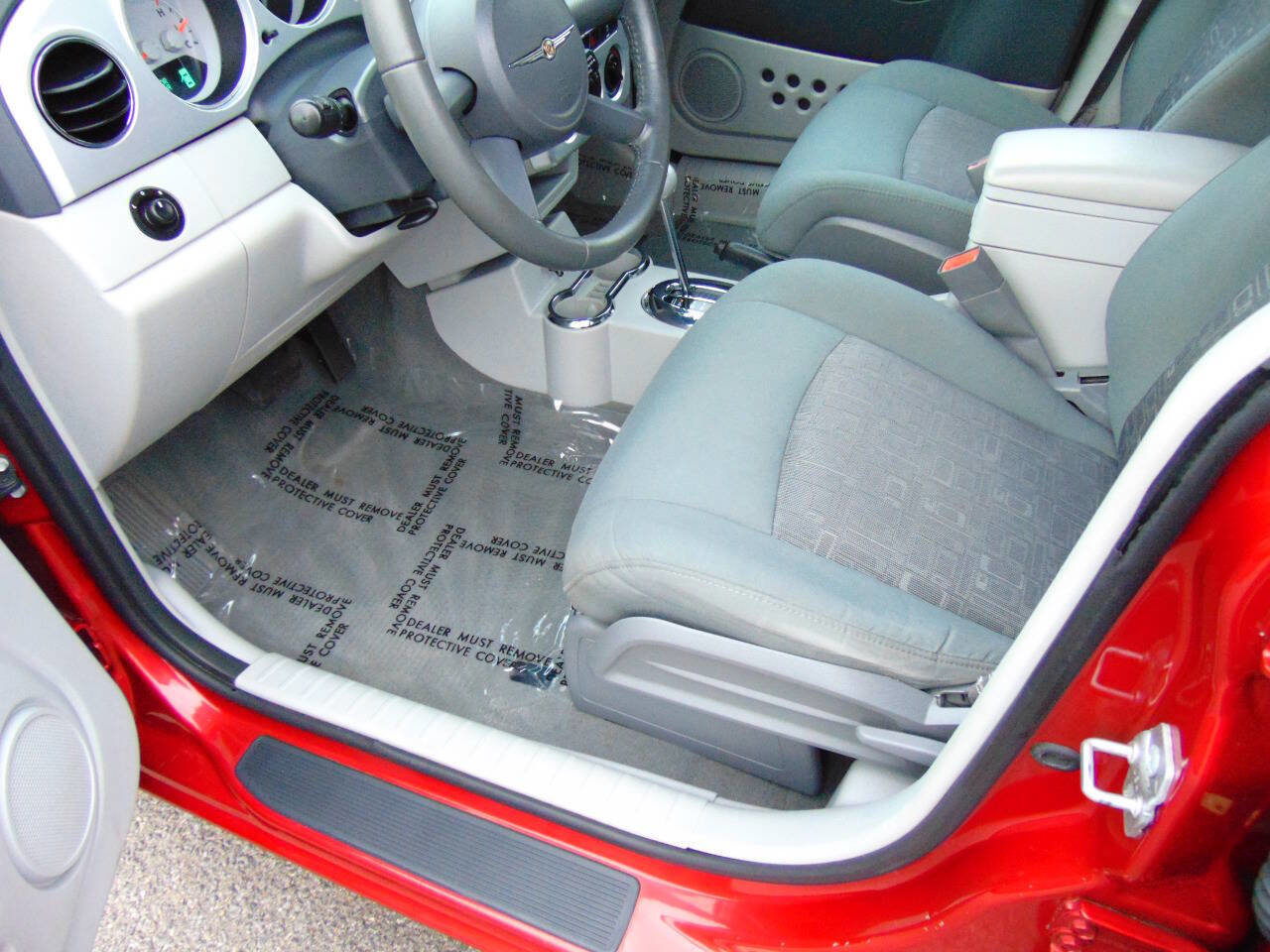 Used 2010 Chrysler PT Cruiser image 5