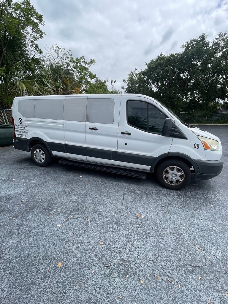Used 2016 Ford Transit 350 XLT RWD image 4