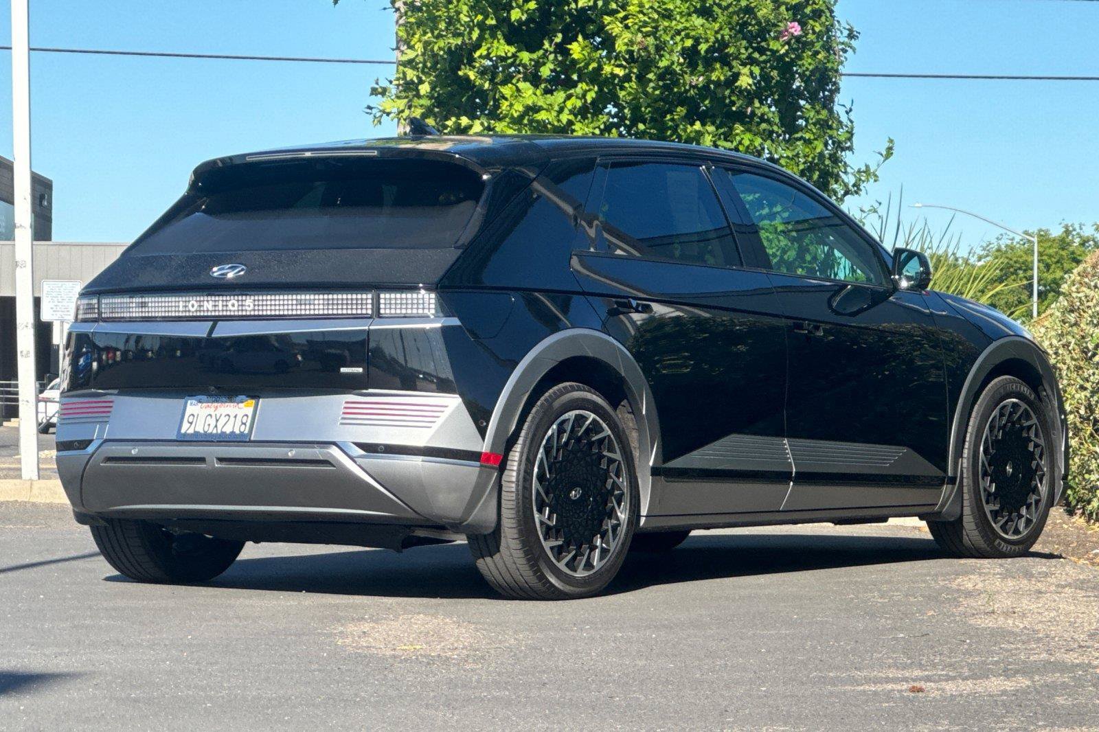 Used 2024 Hyundai Ioniq 5 Limited AWD/4WD image 3