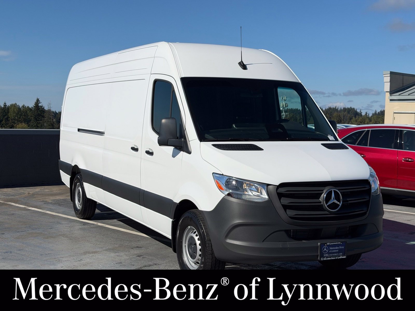 Used 2025 Mercedes-Benz Sprinter 2500 image 3