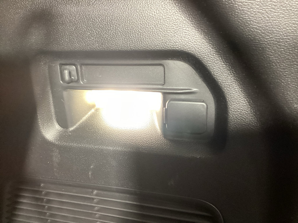 Used 2023 Ford Explorer XLT image 33