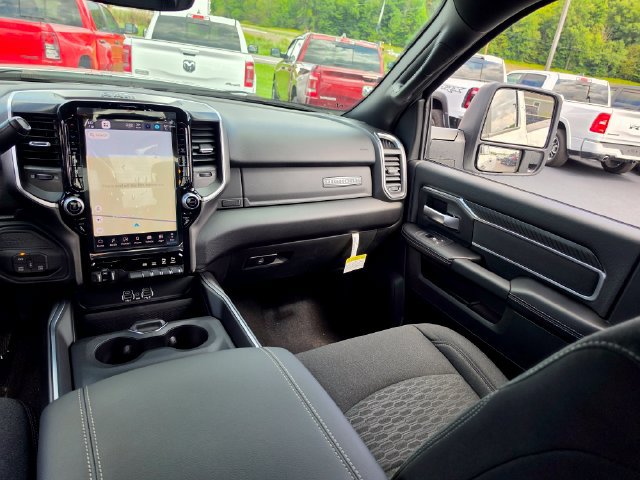 New 2026 RAM 3500 Big Horn AWD/4WD image 13