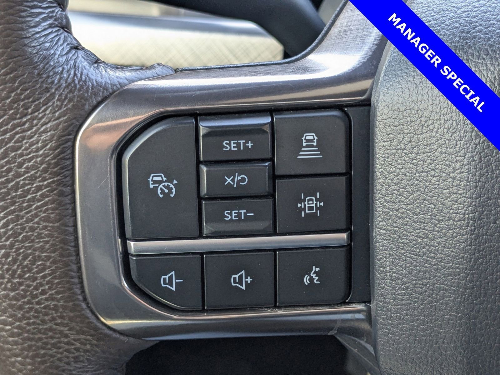 Used 2024 Ford F350 King Ranch w/ Chrome Package image 29