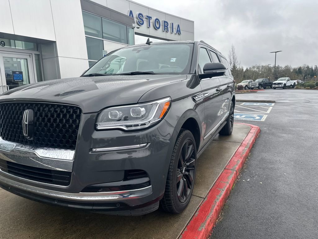 Used 2024 Lincoln Navigator L Black Label image 8