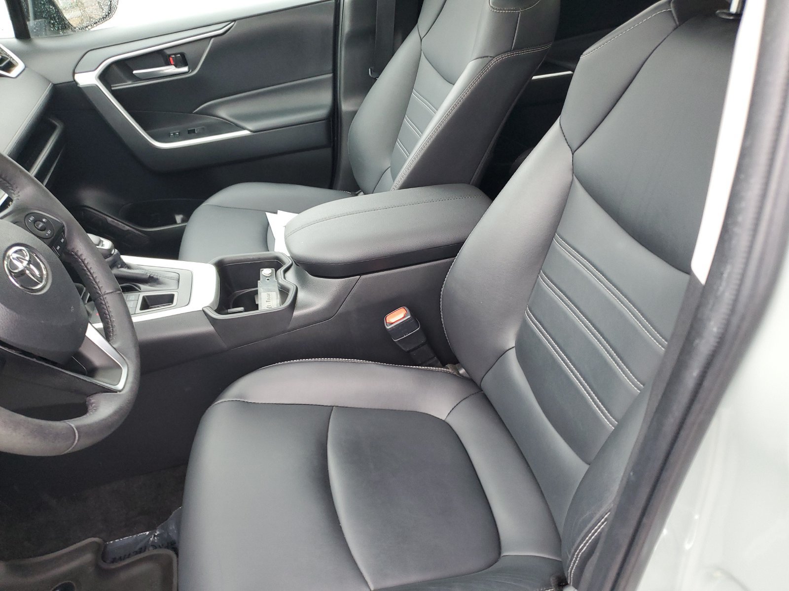 Certified 2023 Toyota RAV4 XLE Premium AWD/4WD image 17