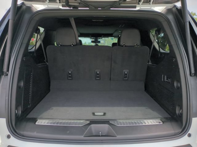Certified 2022 Chevrolet Suburban RST w/ Luxury Package RWD image 14