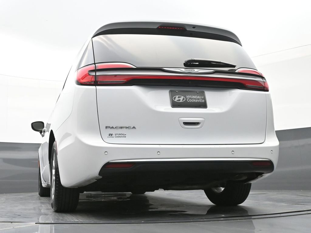 Used 2024 Chrysler Pacifica Touring-L image 35