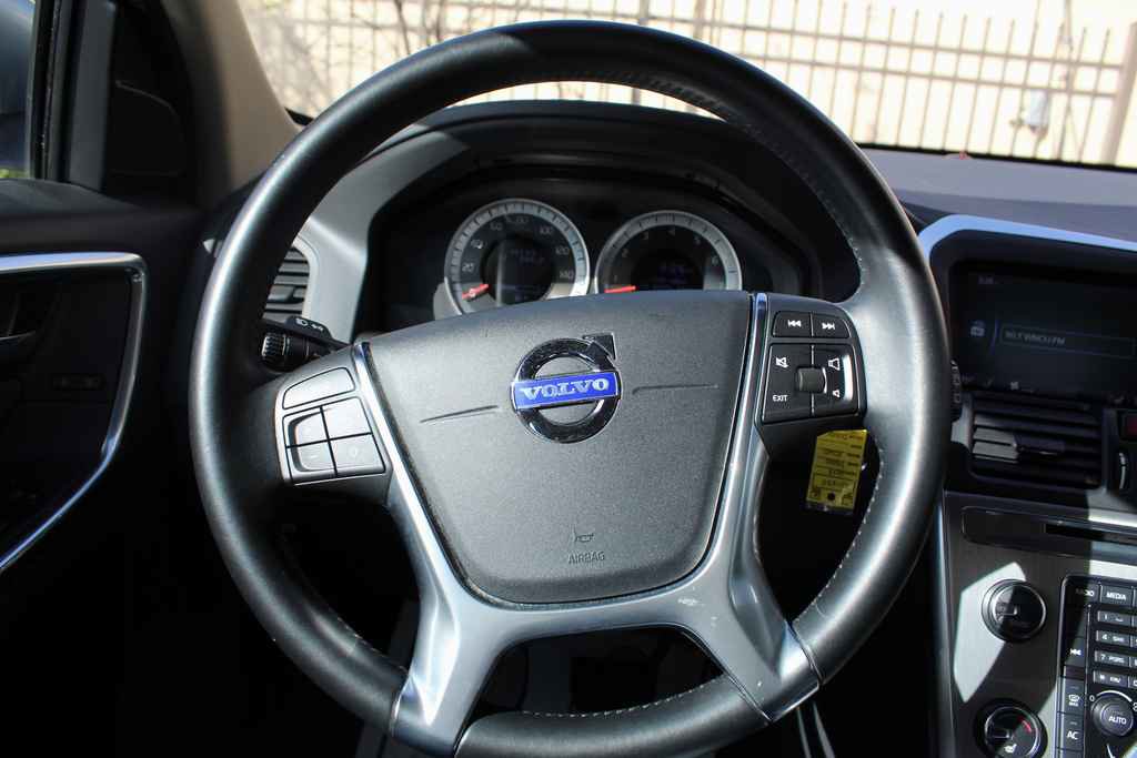 Used 2013 Volvo XC60 3.2 Premier image 14