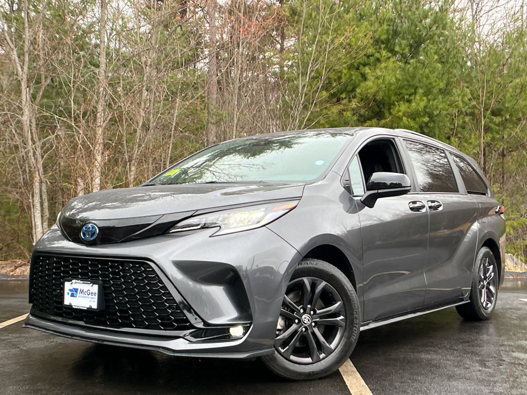 Used 2025 Toyota Sienna XSE w/ XSE Plus Package AWD/4WD 360° Tour