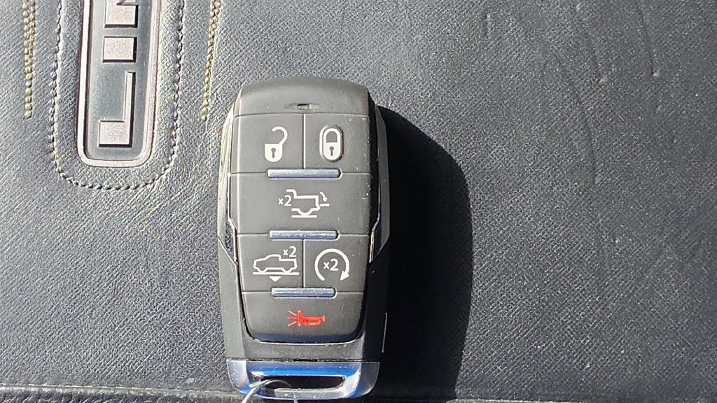 Used 2022 RAM 1500 Limited w/ Off-Road Group AWD/4WD image 23