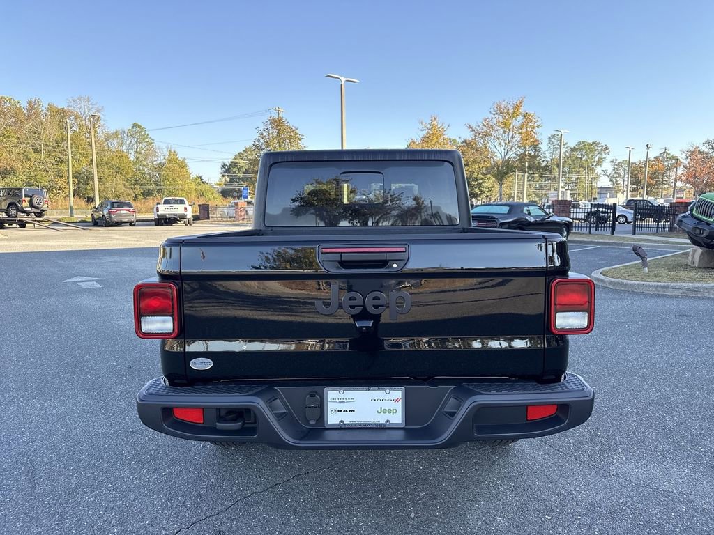 New 2025 Jeep Gladiator Sport image 4