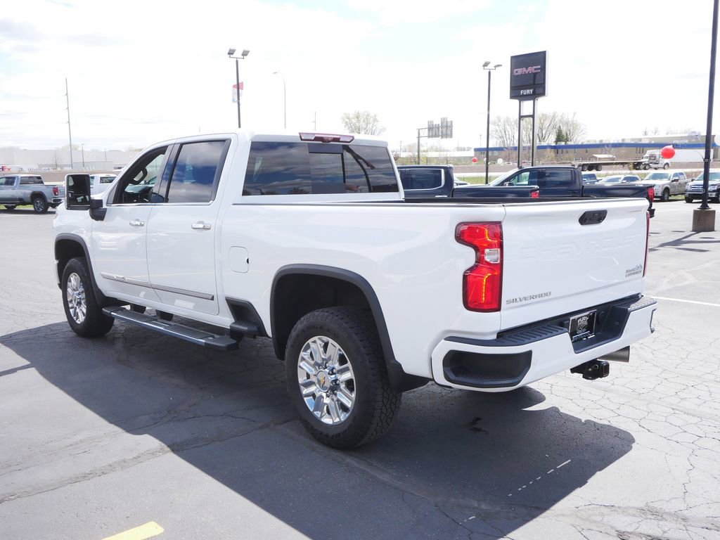 Used 2024 Chevrolet Silverado 3500 High Country w/ High Country Premium Package AWD/4WD image 5