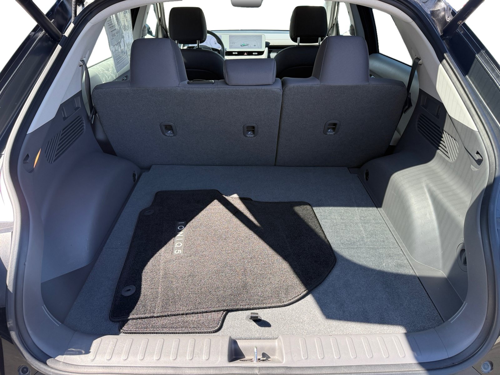 Used 2024 Hyundai Ioniq 5 SEL RWD image 17