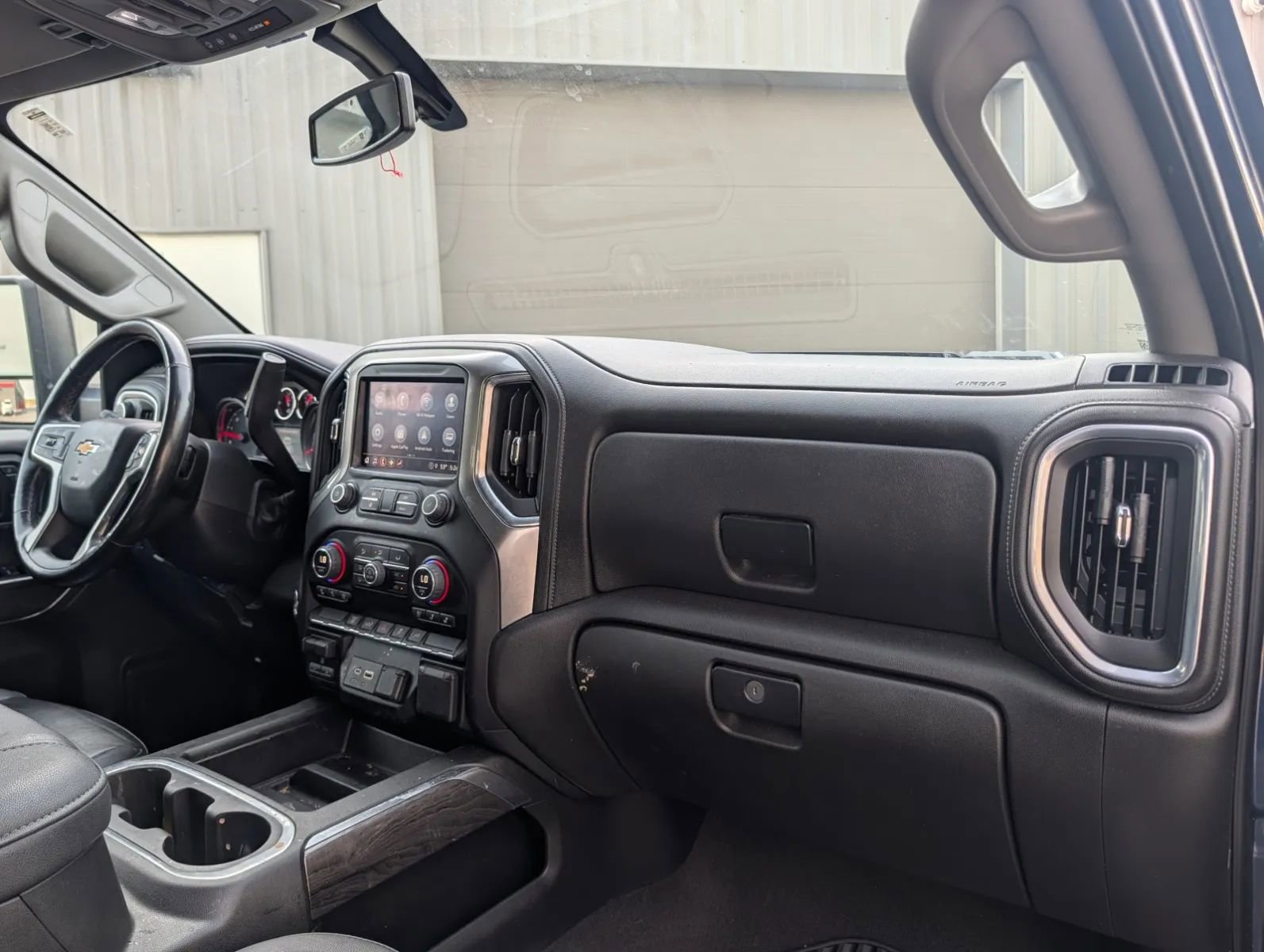 Used 2022 Chevrolet Silverado 2500 LTZ w/ LTZ Convenience Package image 11