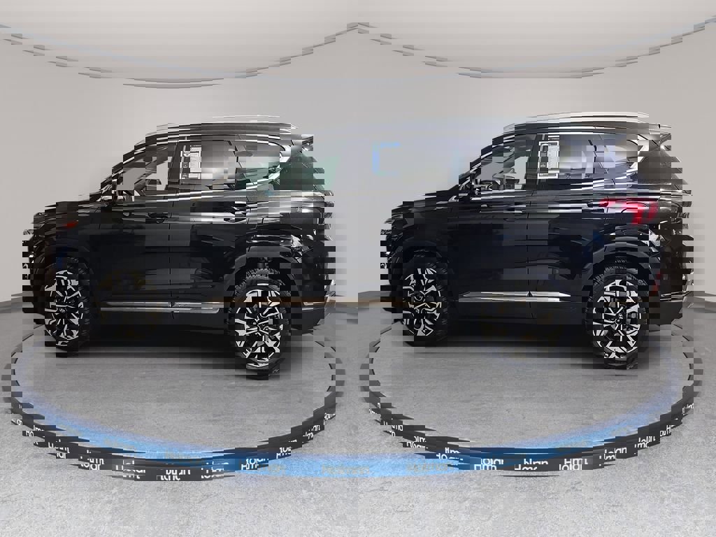 Used 2020 Hyundai Santa Fe Limited image 9