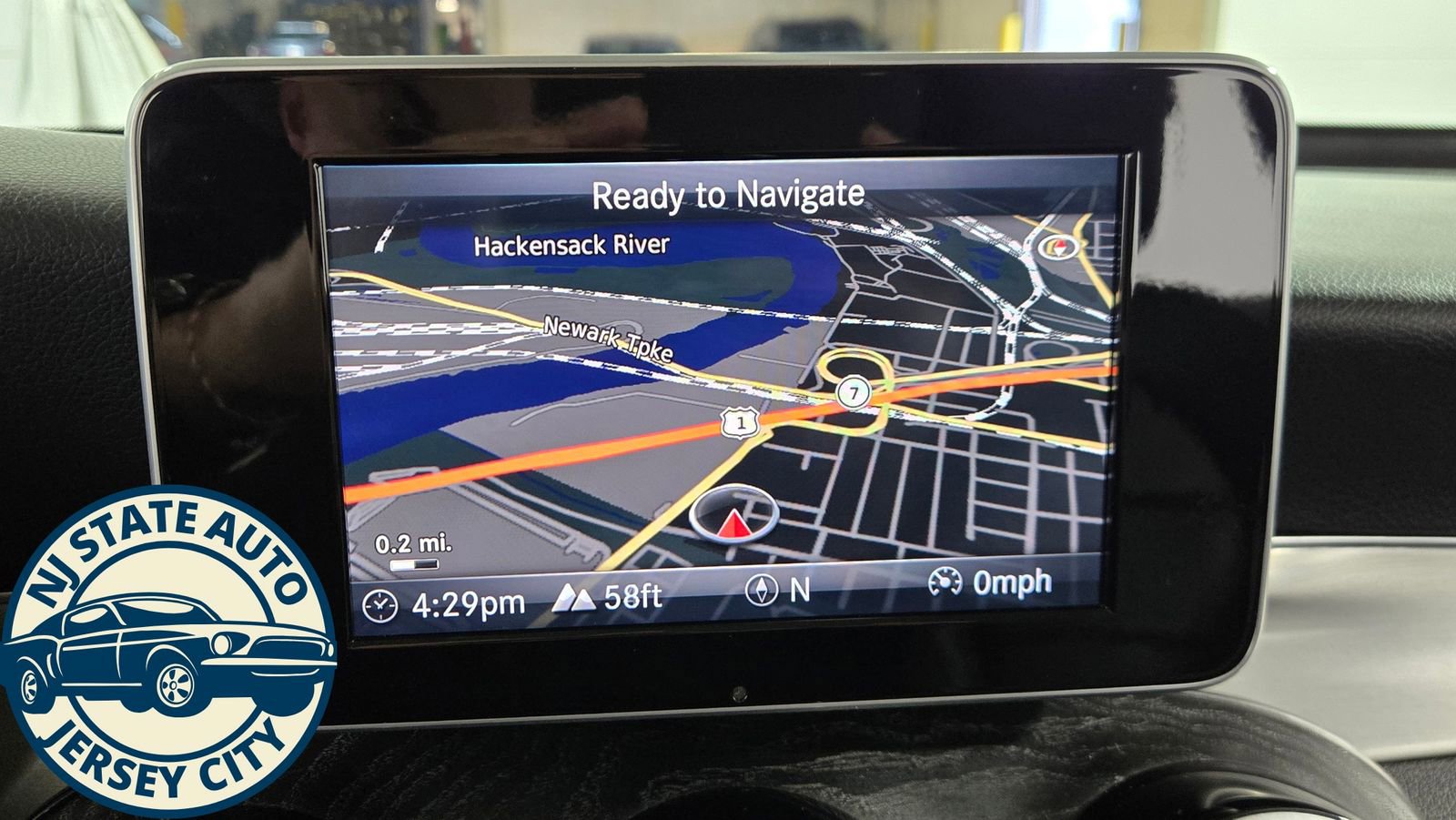 Used 2019 Mercedes-Benz GLC 300 4MATIC w/ Premium Package image 14
