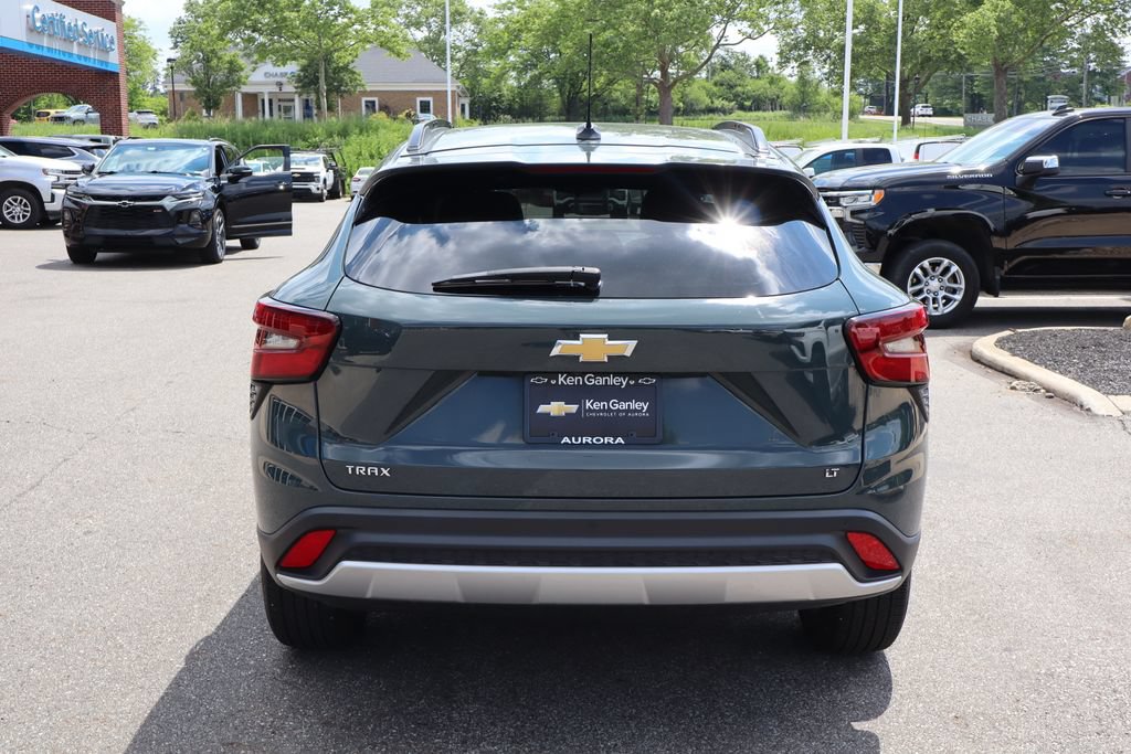 Used 2025 Chevrolet Trax LT w/ Driver Confidence Package FWD image 28