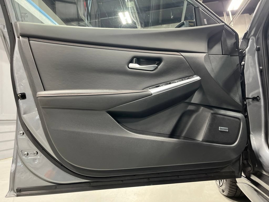 Used 2023 Nissan Sentra SR w/ SR Premium Package FWD image 10