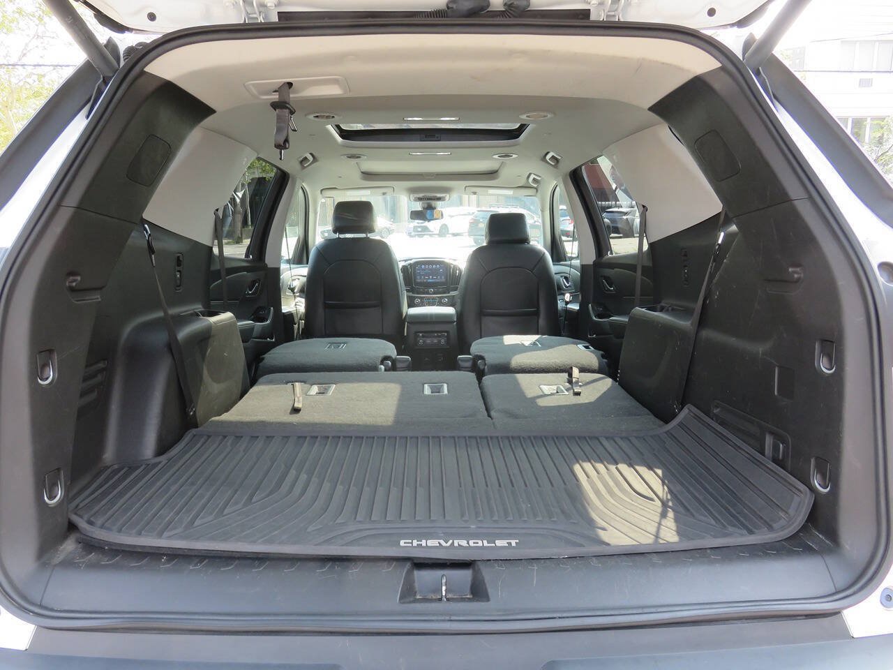 Used 2018 Chevrolet Traverse LT AWD/4WD image 24