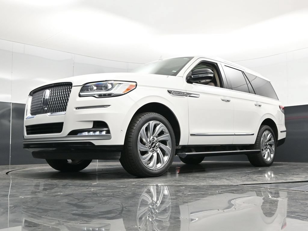 Used 2024 Lincoln Navigator Premiere AWD/4WD image 60